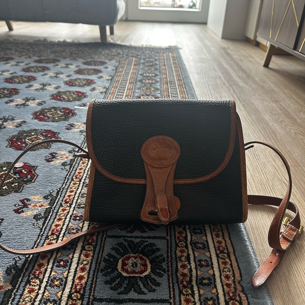 Vintage Dooney & Bourke All Weather Leather BlackCrossbody Bag